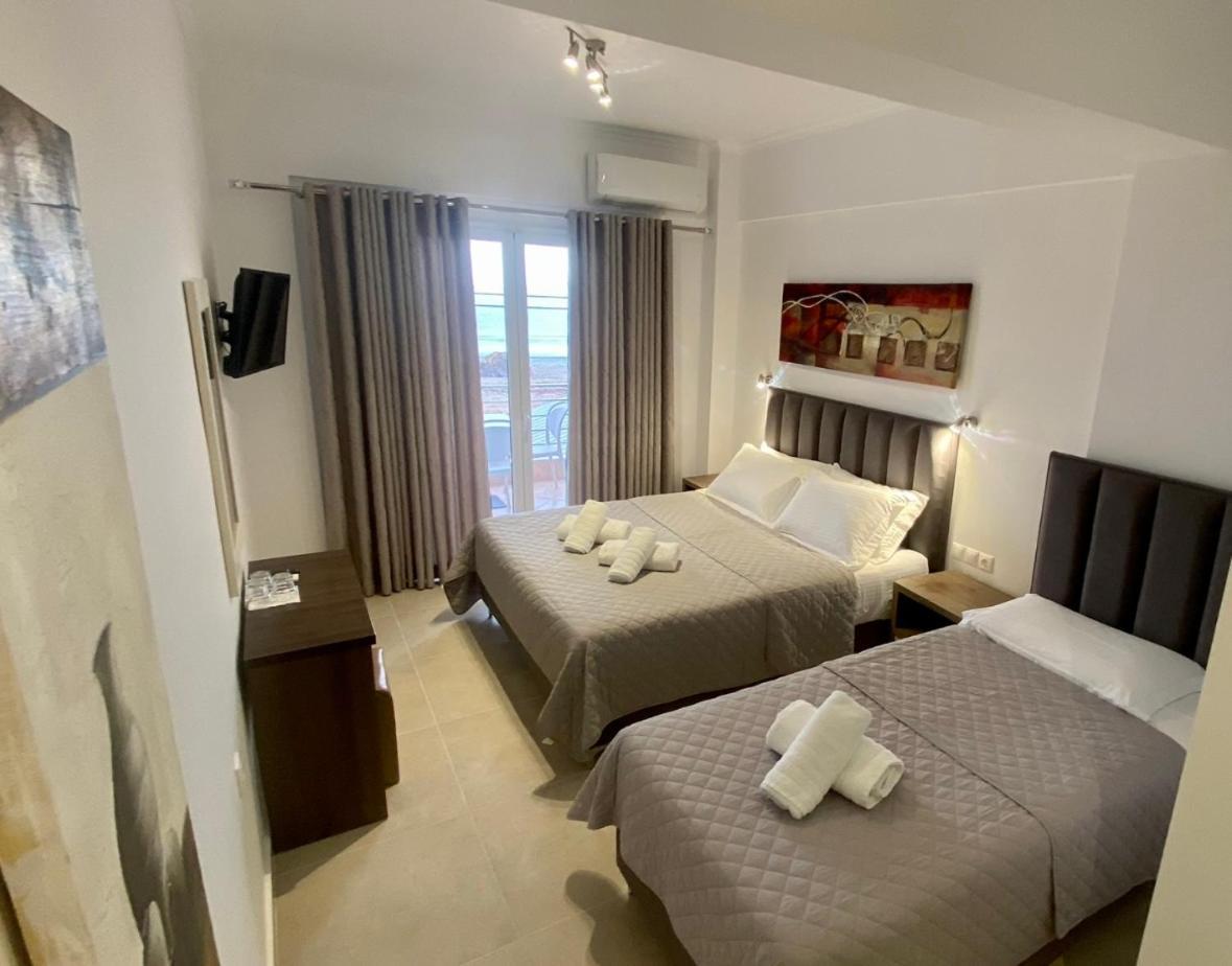 Hotel Vangjelis *